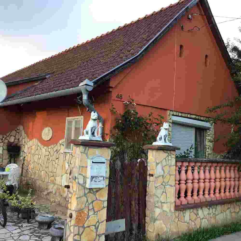 auswandern-ungarn - haus in kroatischem stil - südungarn - Frontansicht