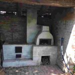 auswandern-ungarn kochmoeglichkeit an historischem lehmhaus