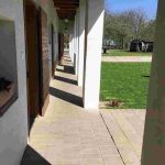 auswandern-ungarn-lehmhaus-von-architekten-saniert-aussen