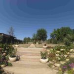 auswandern ungarn - immobilie naehe suedufer plattensee - garten mit brunnen